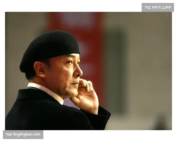 特写：确定无缘季后赛，宁波队主教练阿的江在新闻发布会上的落寞神情